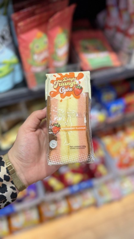 كعكة يابانية بالتوت